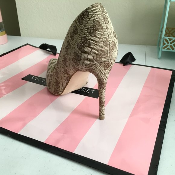 GUESS or Gucci pointed-toe pump heels 8/8.5 - Picture 10 of 12